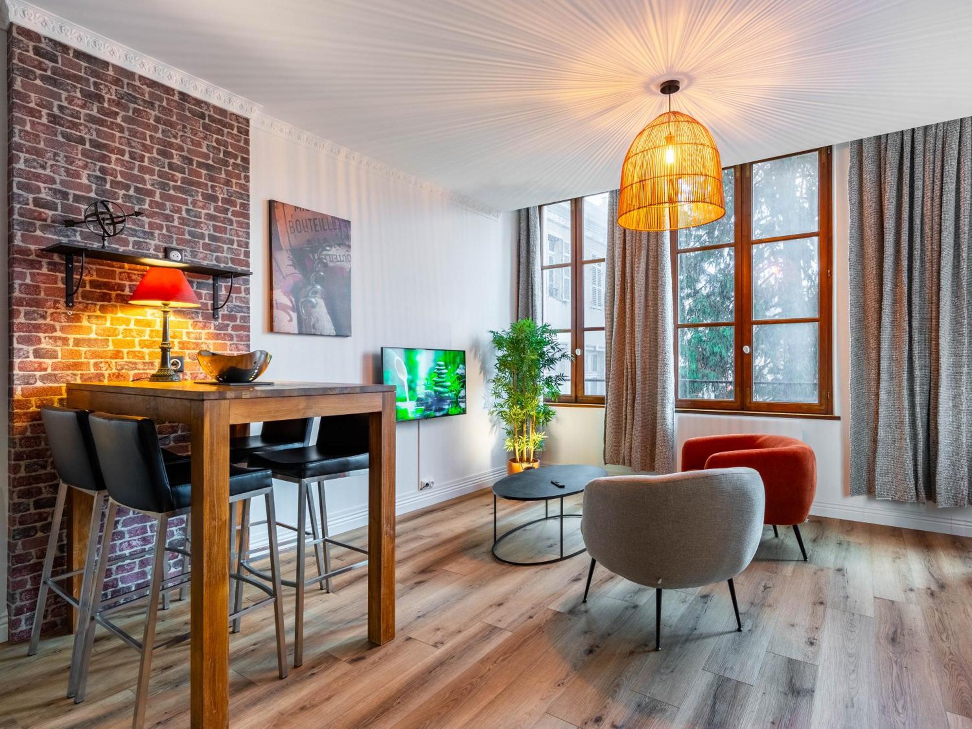 Le Relais Ducal - Appartements D'Hotes Vieille Ville Nancy Ngoại thất bức ảnh