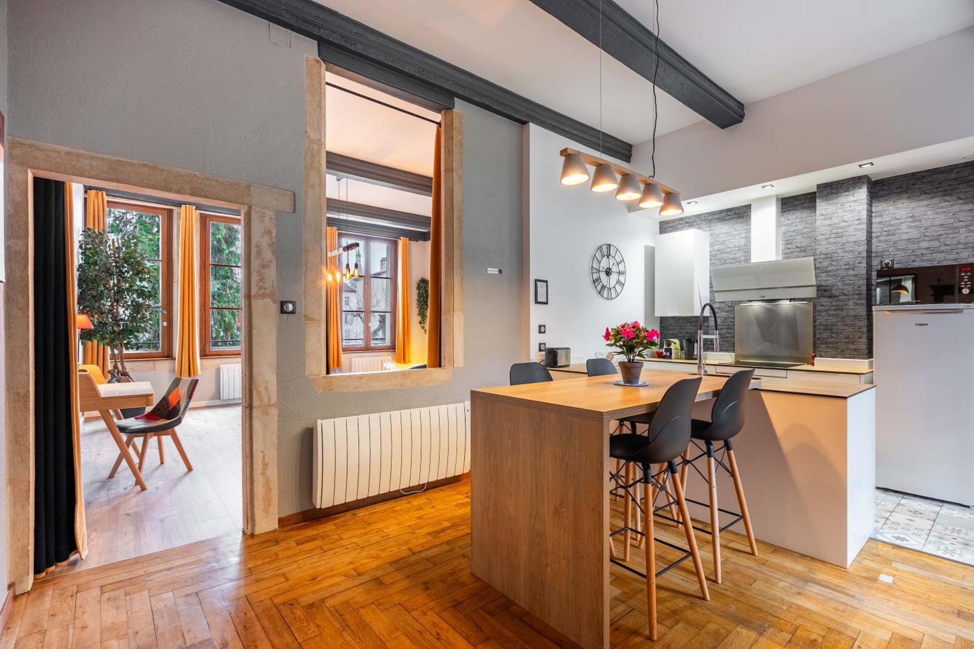 Le Relais Ducal - Appartements D'Hotes Vieille Ville Nancy Ngoại thất bức ảnh